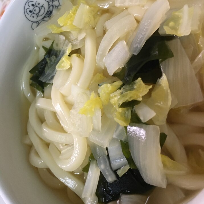 幼児食　わかめと白菜のうどん